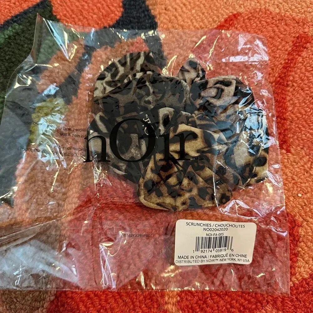 NWT set of 3 scrunchies